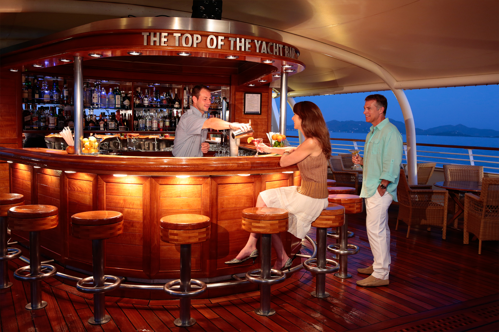 yacht club bar