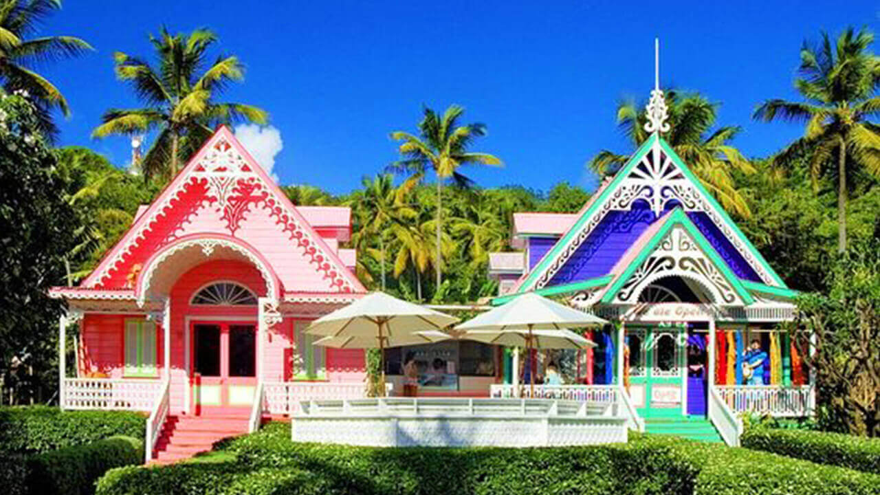 Magical Mustique & Famous Basils Bar (w/lunch) - Port Elizabeth, Bequia, The Grenadines