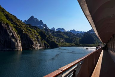 11-Day  Luxury Voyage from Oslo to Tromsø: Trollfjord & the Lofoten Islands