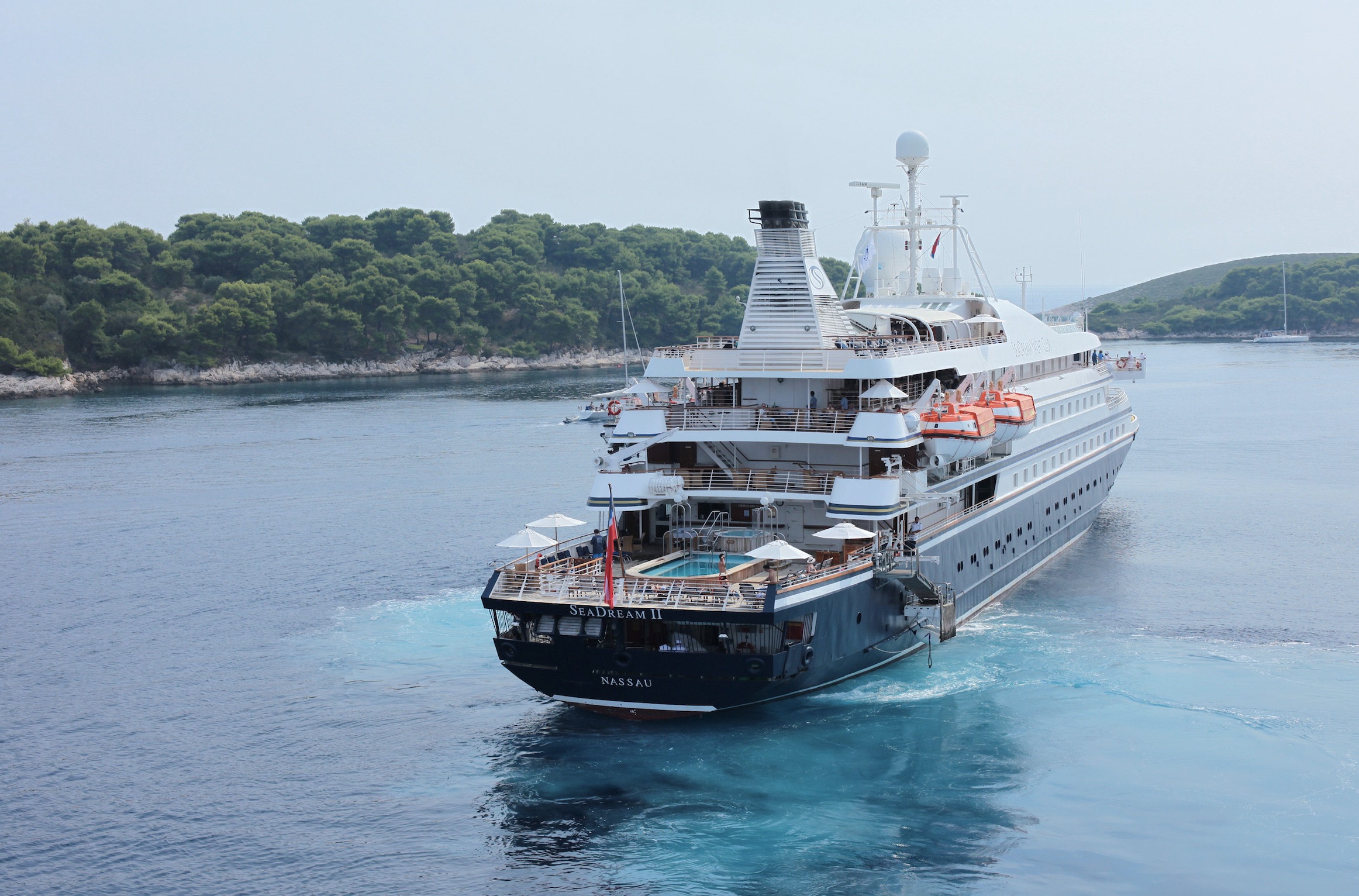 reviews of seadream yacht club cruises